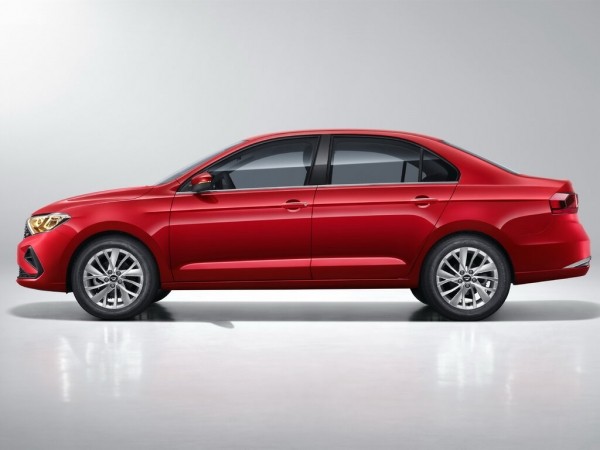 Автосайт «За рулем» назвал минусы китайского Jetta VA3 в сравнении с Volkswagen Polo