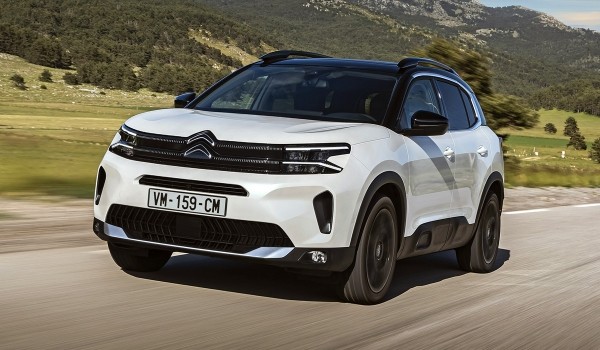 Дайджест дня: внедорожный Countryman, новый Alphard и другие события индустрии Дайджест дня: внедорожный Countryman, новый Alphard и другие события индустрии