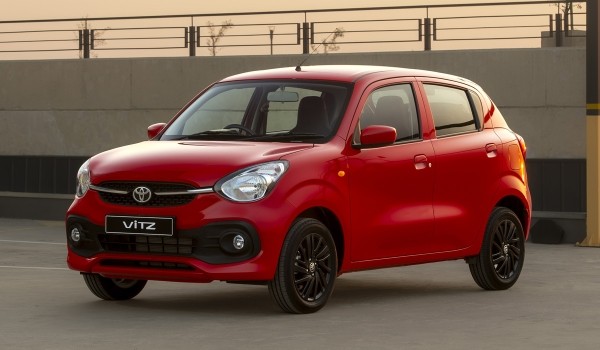 Toyota Vitz возвращается — и опять с правым рулем