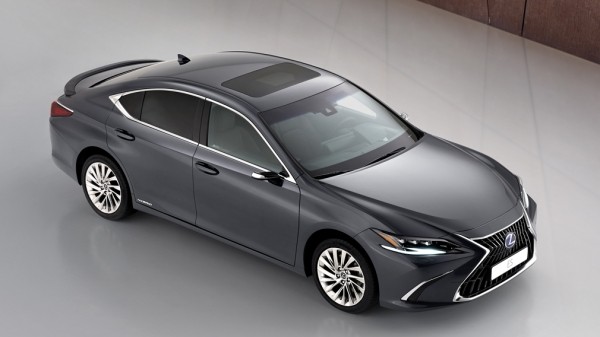 Россиянин отсудил почти 20 млн рублей у Toyota за протекающую крышу в Lexus ES 350 Россиянин отсудил почти 20 млн рублей у Toyota за протекающую крышу в Lexus ES 350