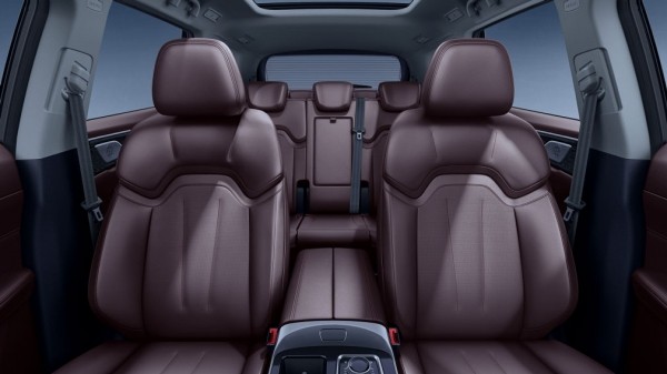 Раскрыты цены на новый кроссовер Jetour X90 Plus в РФ