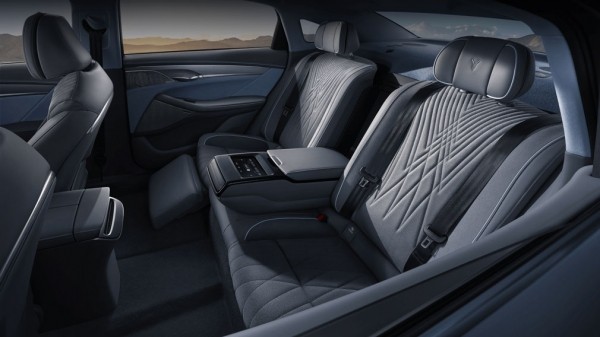 Раскрыты российские цены на роскошный электроседан Voyah Passion Раскрыты российские цены на роскошный электроседан Voyah Passion