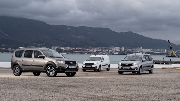 СМИ: в автосалонах закончились новые LADA Largus СМИ: в автосалонах закончились новые LADA Largus