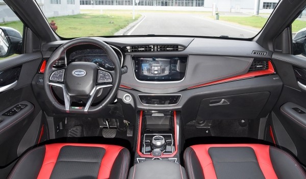 Две модели SWM готовы к старту продаж в России Две модели SWM готовы к старту продаж в России