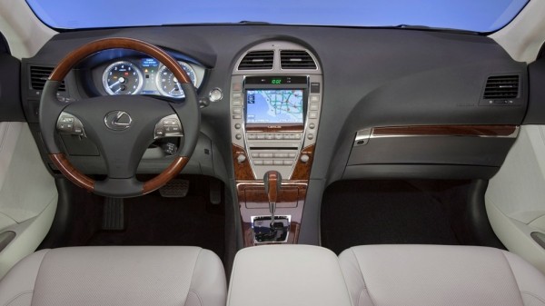 Назван отличный японский седан по цене LADA Vesta Назван отличный японский седан по цене LADA Vesta