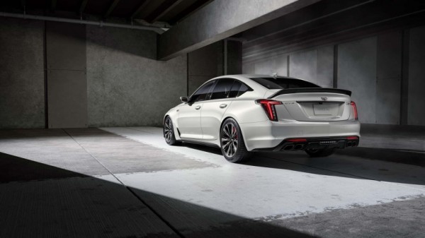 Для седанов Cadillac CT4-V и Cadillac CT5-V Blackwing будут доступны новые цвета и опции Для седанов Cadillac CT4-V и Cadillac CT5-V Blackwing будут доступны новые цвета и опции