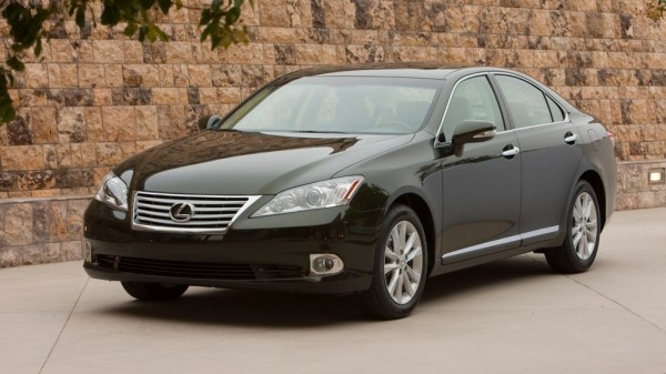 Назван отличный японский седан по цене LADA Vesta Назван отличный японский седан по цене LADA Vesta