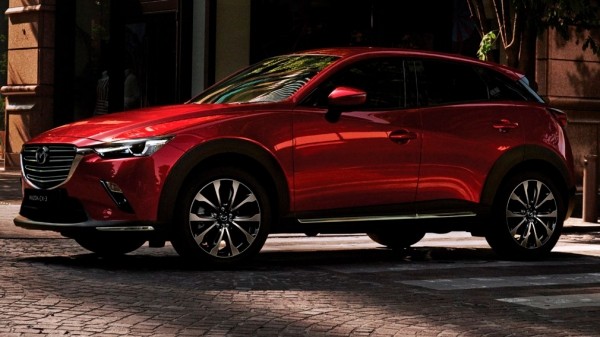 В России появились кроссоверы Mazda CX-3