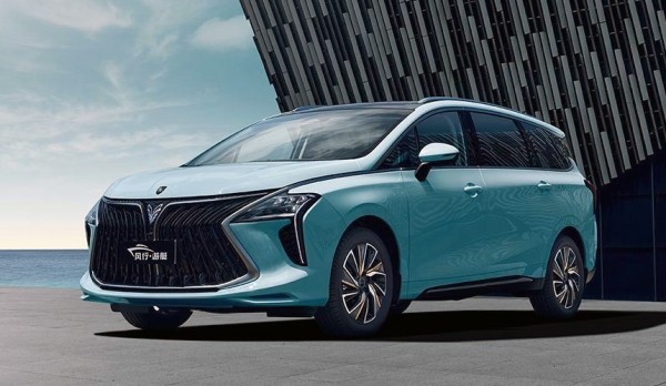 В России появилась марка Forthing: кроссовер и минивэн В России появилась марка Forthing: кроссовер и минивэн