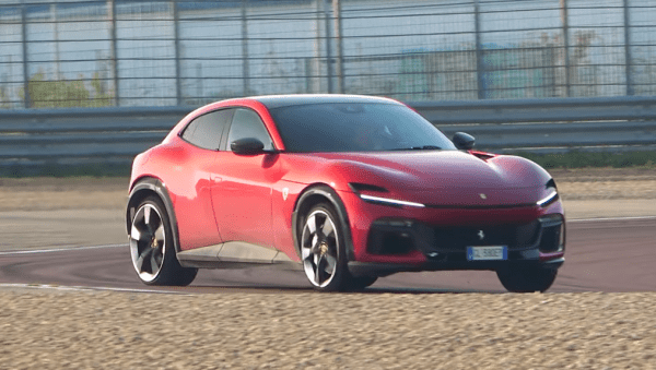 Фотошпионы заметили Ferrari Purosangue во время тестов на гоночной трассе Фотошпионы заметили Ferrari Purosangue во время тестов на гоночной трассе