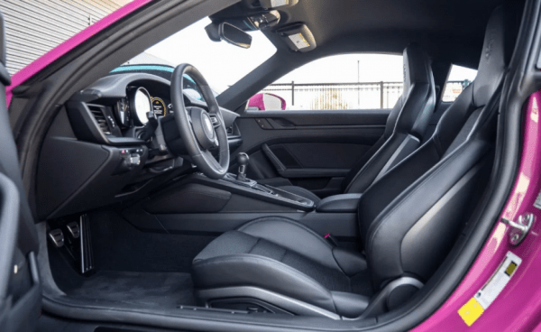 Ярко-розовый Porsche 911 GT3 Touring выставлен на продажу за 25 млн рублей Ярко-розовый Porsche 911 GT3 Touring выставлен на продажу за 25 млн рублей