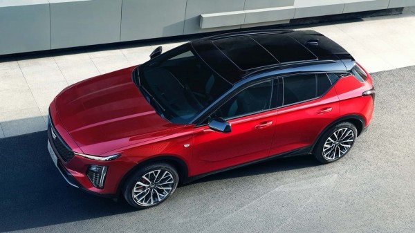 Компания Cadillac официально представила компактный кроссовер Cadillac GT4 