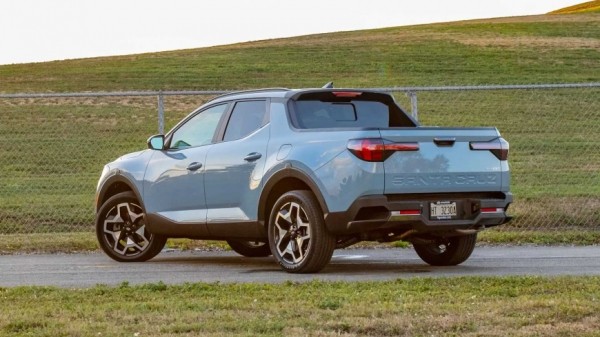 Компания Hyundai пожертвовала четыре пикапа Hyundai Santa Cruz одноименному городу