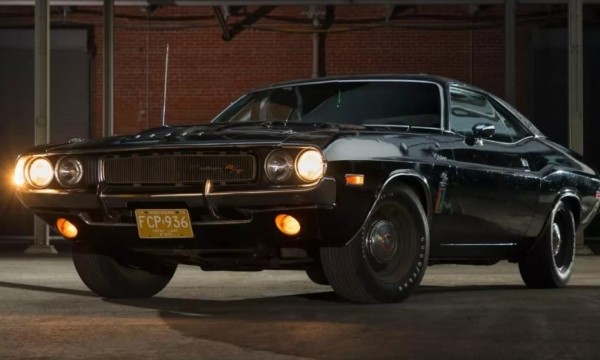 Легендарный Dodge Challenger продан на аукционе более чем за миллион долларов Легендарный Dodge Challenger продан на аукционе более чем за миллион долларов