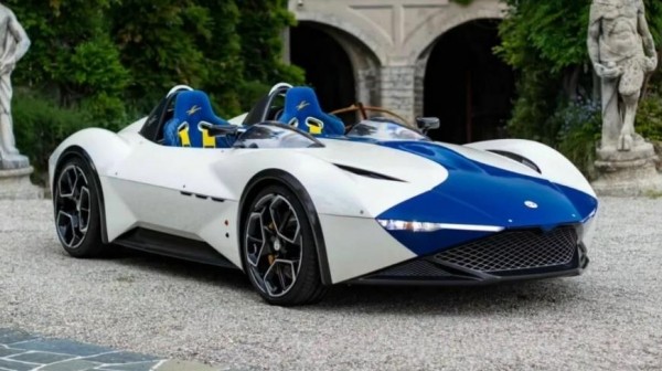 На Villa D’Este показали лимитированный Kode61 Birdcage культового дизайнера Кена Окуямы