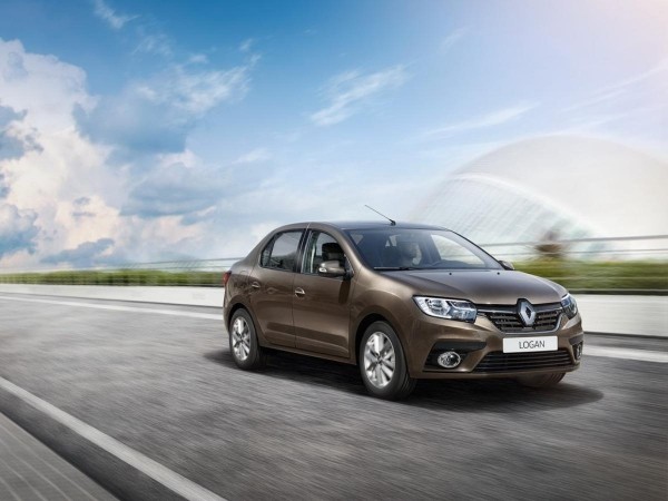 Новый седан Renault Logan в России за год подорожал на 100-600 тысяч рублей Новый седан Renault Logan в России за год подорожал на 100-600 тысяч рублей
