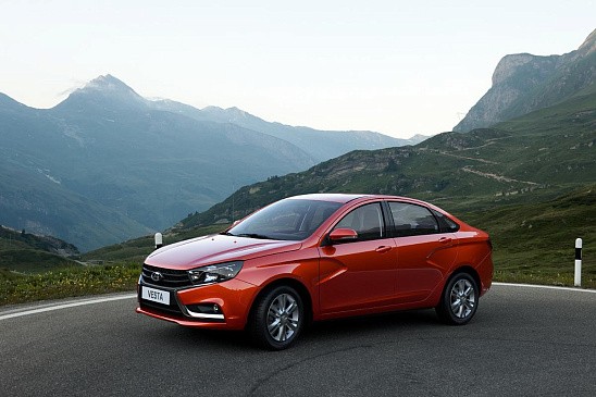 Портал Quto подсчитал, что Lada Vesta подорожала на 770 тыс. рублей c 2015 года Портал Quto подсчитал, что Lada Vesta подорожала на 770 тыс. рублей c 2015 года