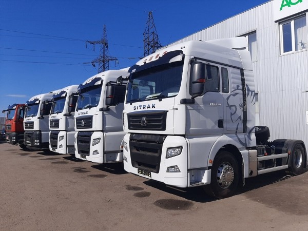 Продажи китайских седельных тягачей в России выросли в 100 раз в 2023 году