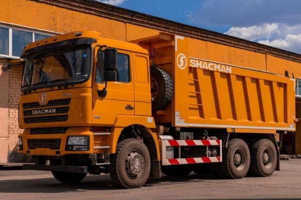 Продажи китайских седельных тягачей в России выросли в 100 раз в 2023 году