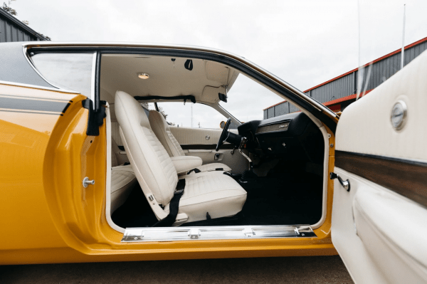 Редкий Dodge Charger 1971 с мотором V8 Hemi выставлен на аукцион