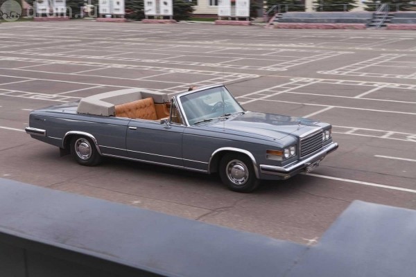 ТОП-6 легендарных автомобилей, которые принимали парады Победы на Красной Площади