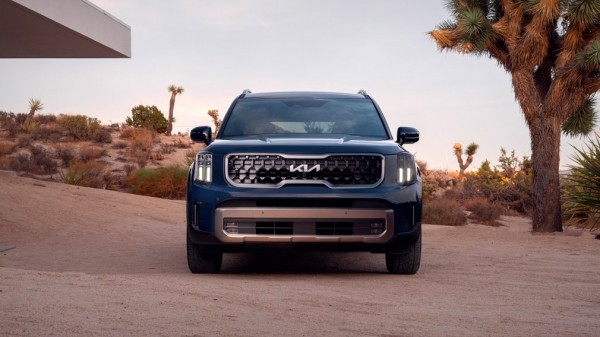 В дилеры России приступили к продажам вседорожника KIA Telluride стоимостью 6,3 млн рублей