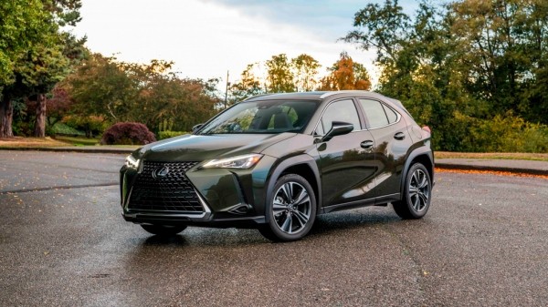 В России начал продаваться модернизированный кроссовер Lexus UX в мае 2023 года В России начал продаваться модернизированный кроссовер Lexus UX в мае 2023 года