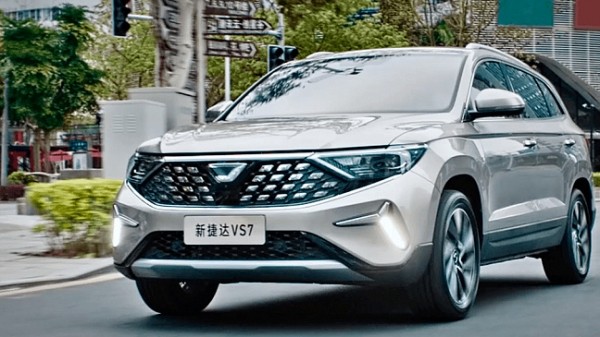 В России объявлен старт продаж китайского Volkswagen Polo под брендом Jetta стоимостью в 1,6 млн рублей