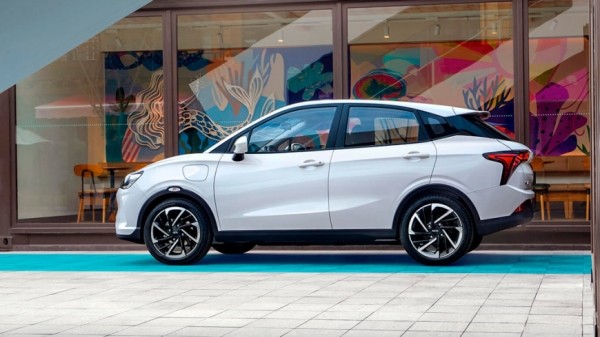 В России стартовали продажи электрифицированных кроссоверов Neta V стоимостью 2,1 млн рублей В России стартовали продажи электрифицированных кроссоверов Neta V стоимостью 2,1 млн рублей