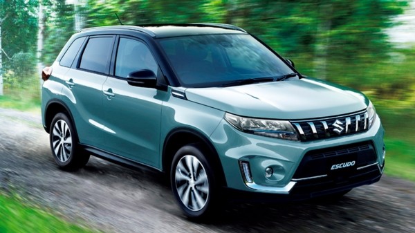 В России стартовали продажи праворульного кроссовера Suzuki Escudo по цене в 2,5 млн рублей В России стартовали продажи праворульного кроссовера Suzuki Escudo по цене в 2,5 млн рублей