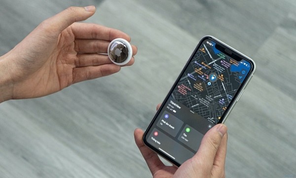 В Сети показали угон автомашины Toyota или Lexus с помощью старого телефона Nokia В Сети показали угон автомашины Toyota или Lexus с помощью старого телефона Nokia