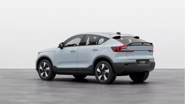 Volvo C40 и XC40 Recharge 2024 года станут первыми заднеприводными «Вольво» в Америке за 25 лет