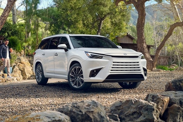 Представлен большой кроссовер Lexus TX