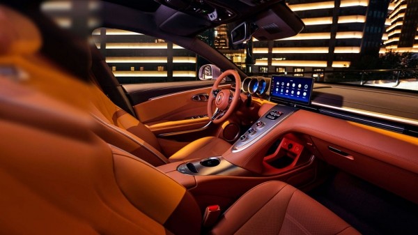 В России начали продавать китайский клон Porsche Panamera