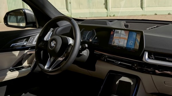 На рынке РФ появился новый кроссовер BMW X1