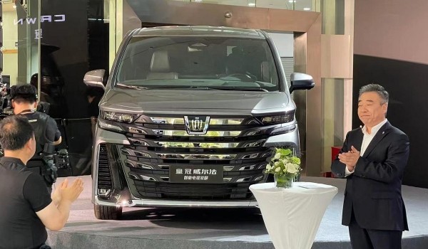 Минивэны Toyota Alphard и Vellfire: новое поколение Минивэны Toyota Alphard и Vellfire: новое поколение