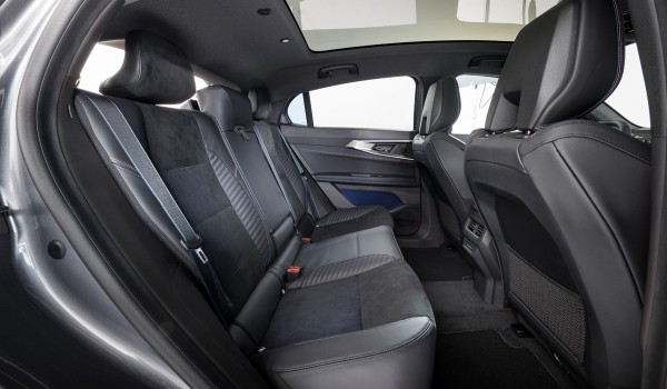 Представлен купеобразный кроссовер Renault Rafale Представлен купеобразный кроссовер Renault Rafale