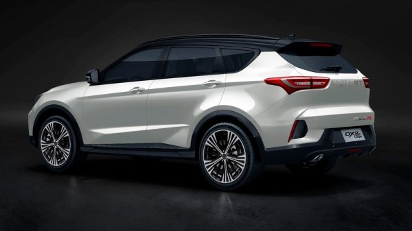 В России подешевел китайский кроссовер Soueast DX8S