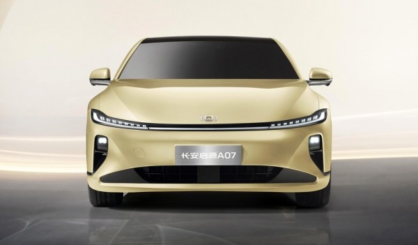 Лифтбек Qiyuan A07 стал первенцем нового бренда компании Changan Лифтбек Qiyuan A07 стал первенцем нового бренда компании Changan