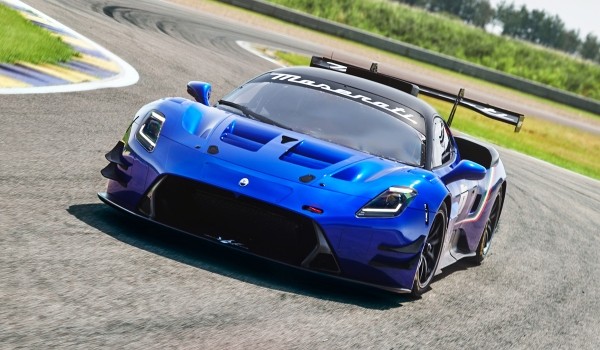 Гоночный Maserati GT2 почти повторил дорожную модель MC20 Гоночный Maserati GT2 почти повторил дорожную модель MC20