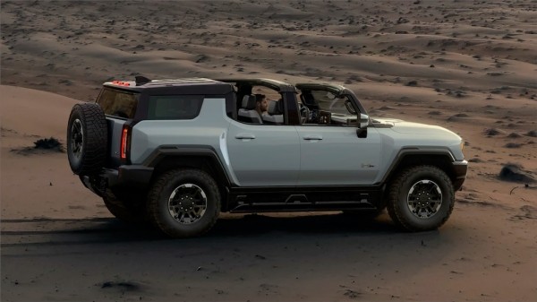 В РФ появился электрический 1000-сильный Hummer