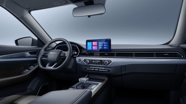 В России подешевел китайский кроссовер Soueast DX8S