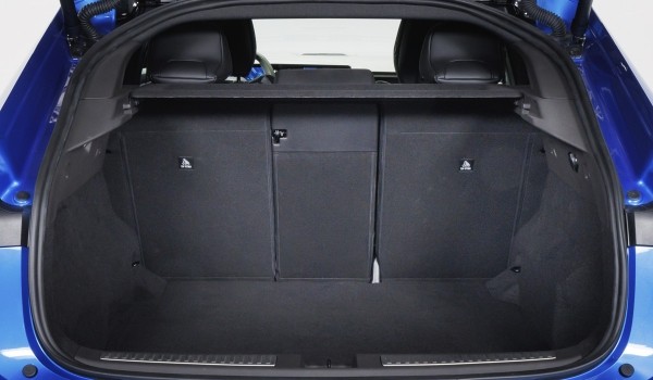 Представлен купеобразный кроссовер Renault Rafale Представлен купеобразный кроссовер Renault Rafale