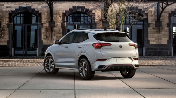 В РФ привезли самый надежный компактный кроссовер в мире