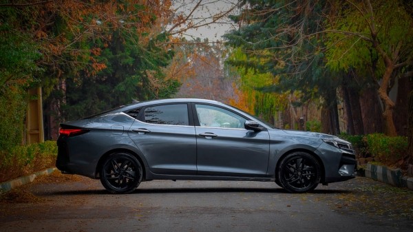 В России может появиться еще один иранский автомобильный бренд