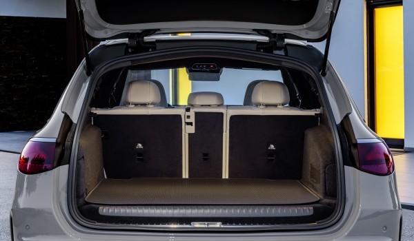 Новый Mercedes-Benz E-класса: представлен универсал Новый Mercedes-Benz E-класса: представлен универсал