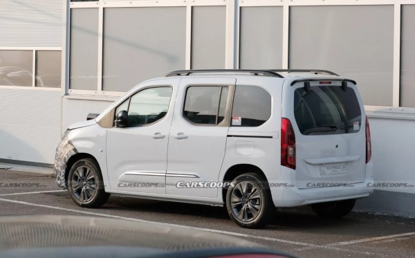 Электрический минивэн Opel Combo-e Life представлен на шпионских фотографиях 