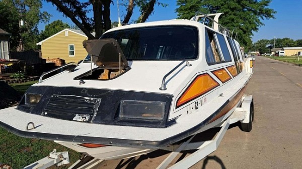 Какой из Mustang быстрее - электрический кроссовер Mustang Mach-E или спорткар Mustang GT? Какой из Mustang быстрее - электрический кроссовер Mustang Mach-E или спорткар Mustang GT?