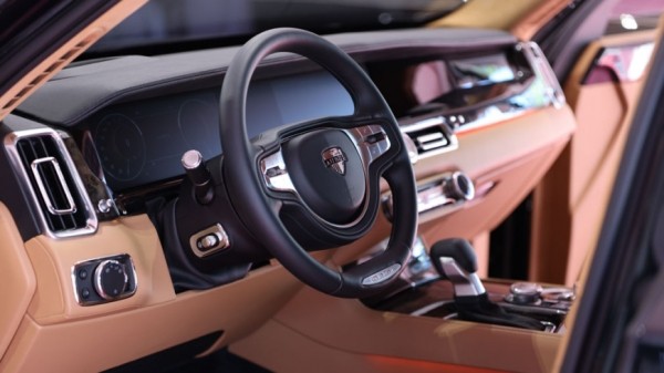 Компания Aurus продемонстрировала автомобиль и мотоцикл в рамках ПМЭФ Компания Aurus продемонстрировала автомобиль и мотоцикл в рамках ПМЭФ