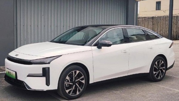 Компания Geely проводит испытания нового седана Preface Компания Geely проводит испытания нового седана Preface